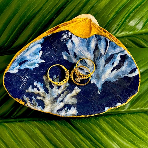 Handmade Decorative Shells - Picture 4 of 14